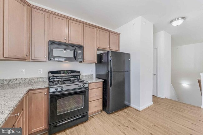 Building Photo - 42235 San Juan Terrace