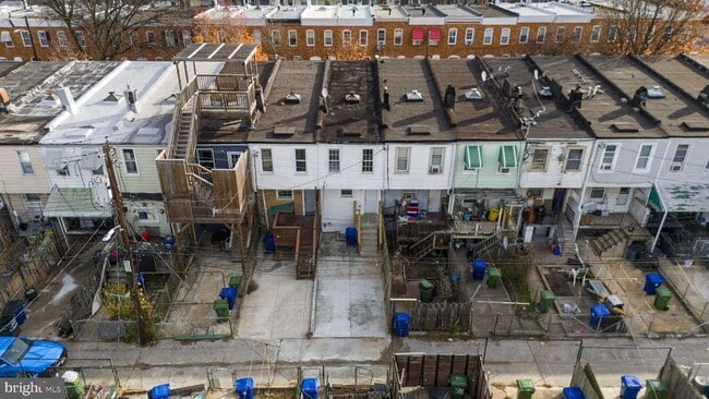 Building Photo - 328 S Macon St.