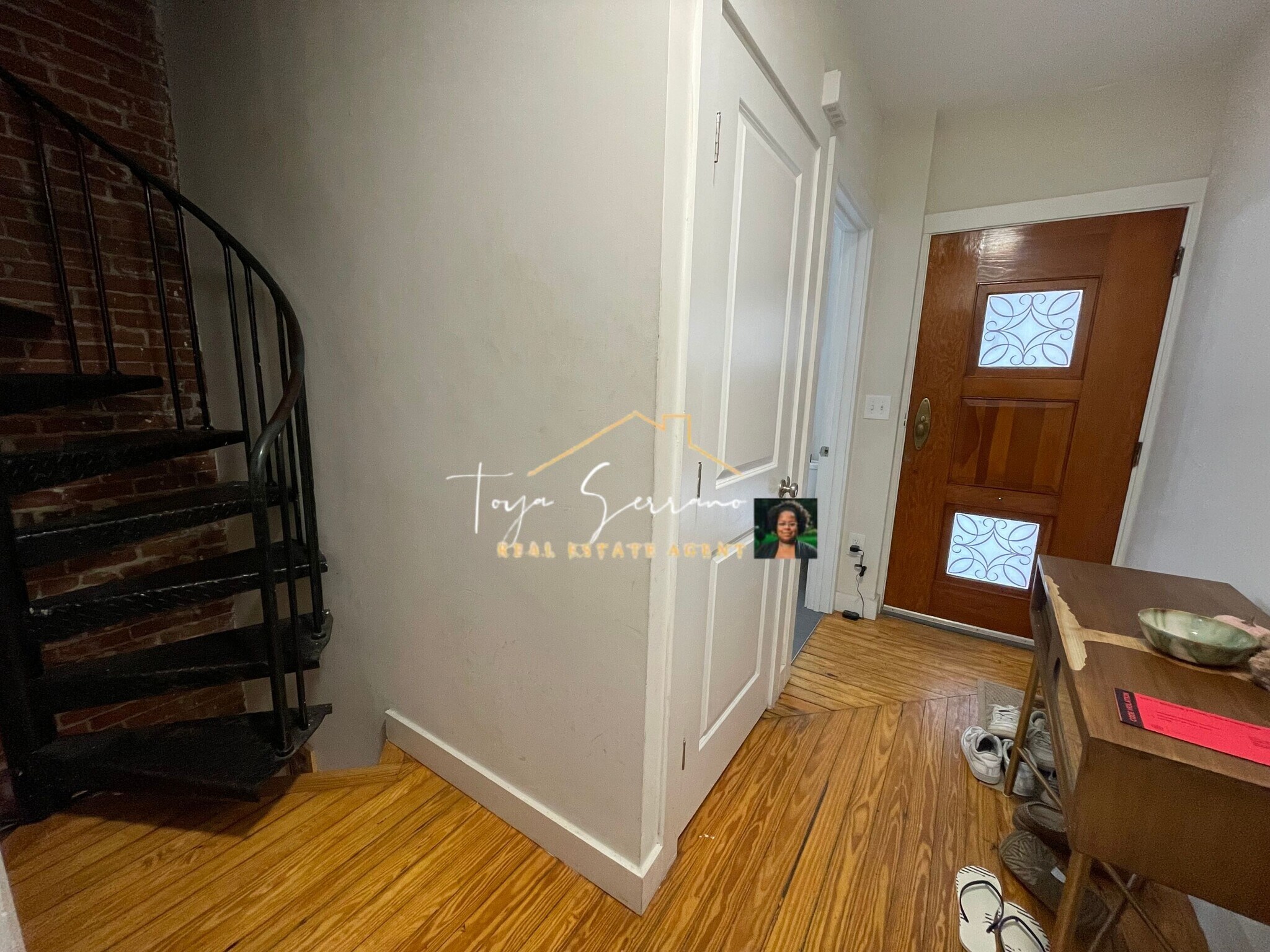 Building Photo - 22 Sussex St