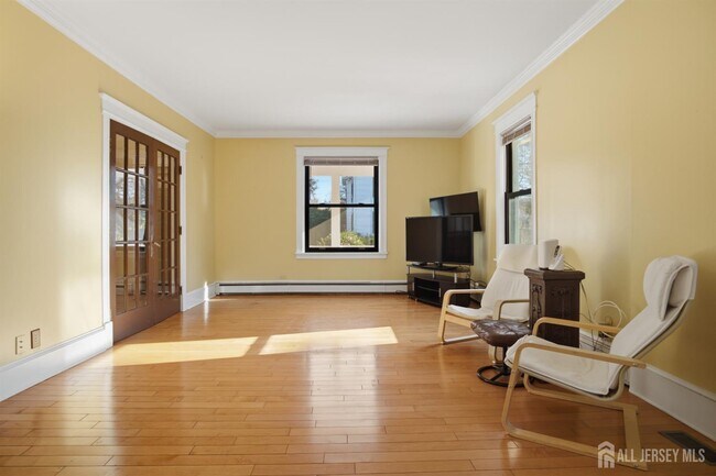 Building Photo - 9 Academy St