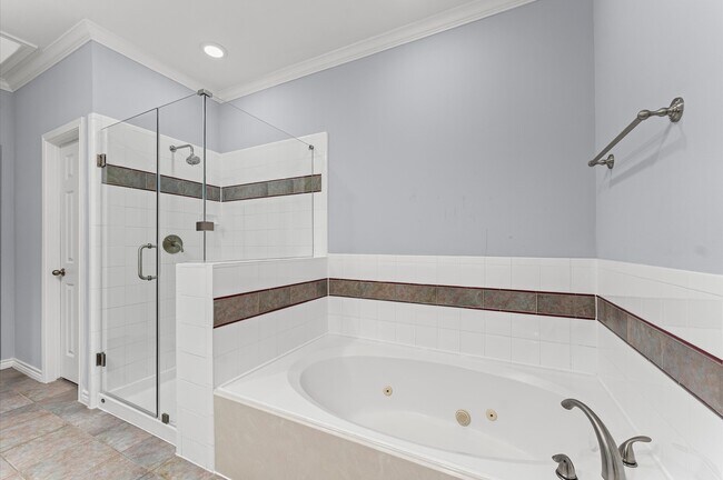 Building Photo - 6839 Staffordshire Blvd