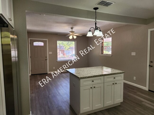 Building Photo - 503 W Griffith Ave