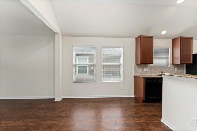 Building Photo - 1251 Kaliste Meadow Dr