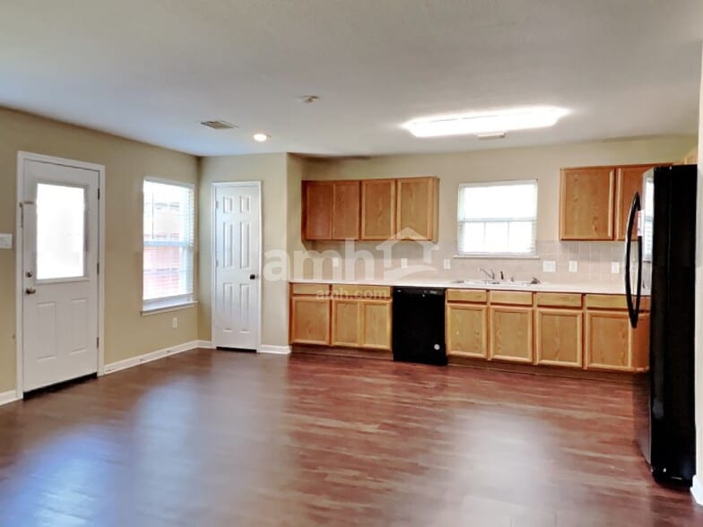 Building Photo - 6907 Oleander Grove Way