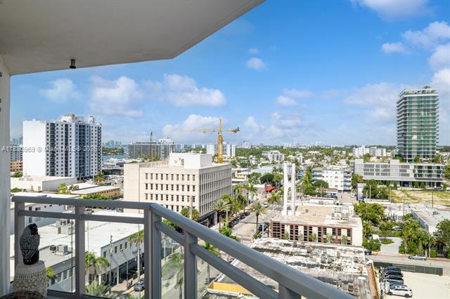Building Photo - 7135 Collins Ave
