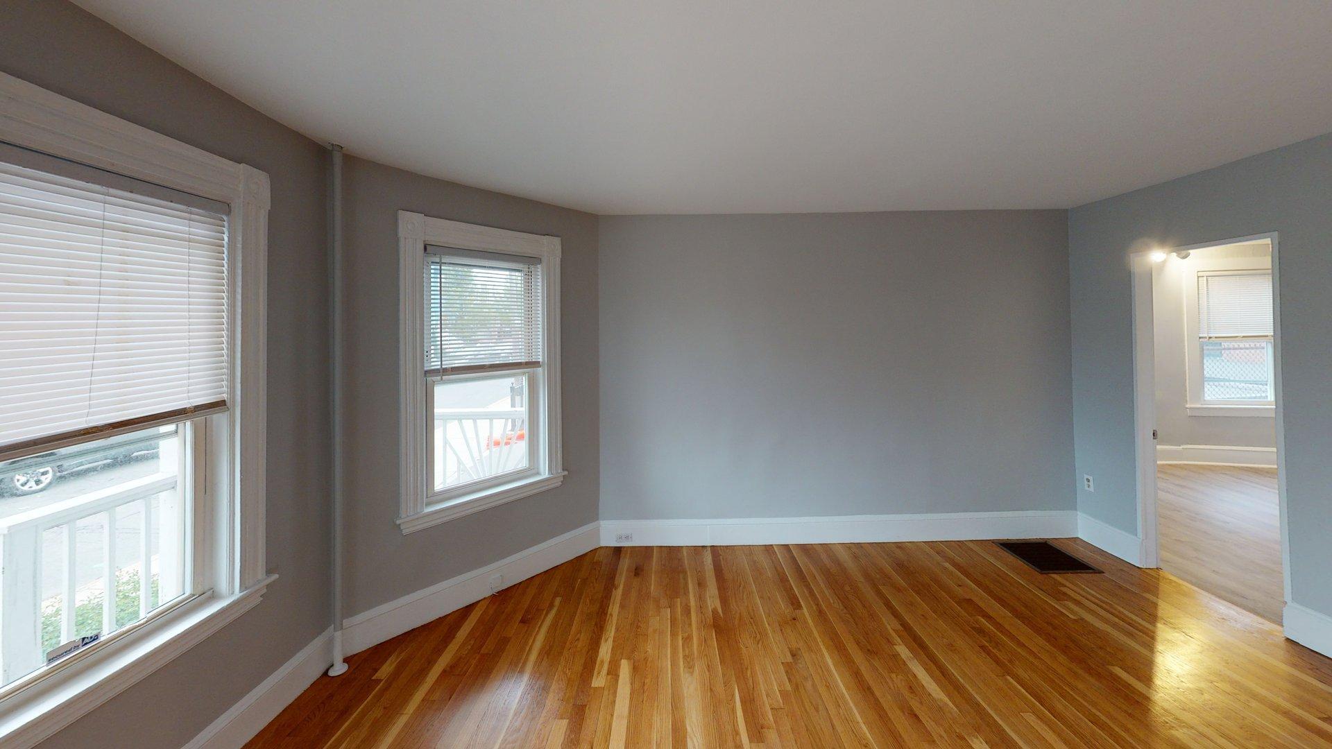 Building Photo - 153 Saratoga St