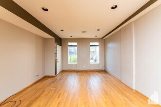 Building Photo - 1 bedroom in Chicago IL 60622