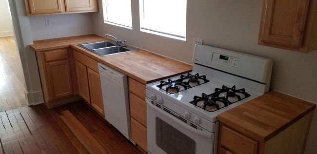 Building Photo - 918 North 8th St