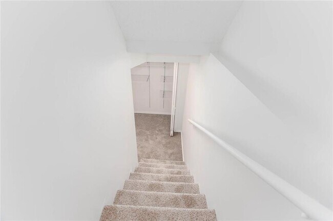 Building Photo - 1093 Caprice Dr