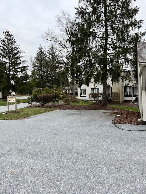 Building Photo - 372 Devon Way