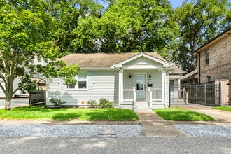 Building Photo - 466 Focis St