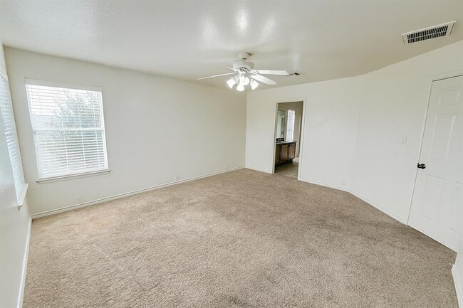 Building Photo - 14401 Gurney's Eagle Dr