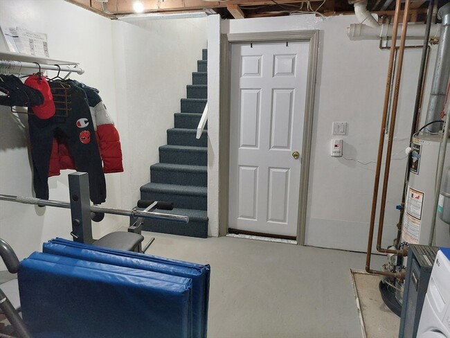 Building Photo - 31 Tapley Ave