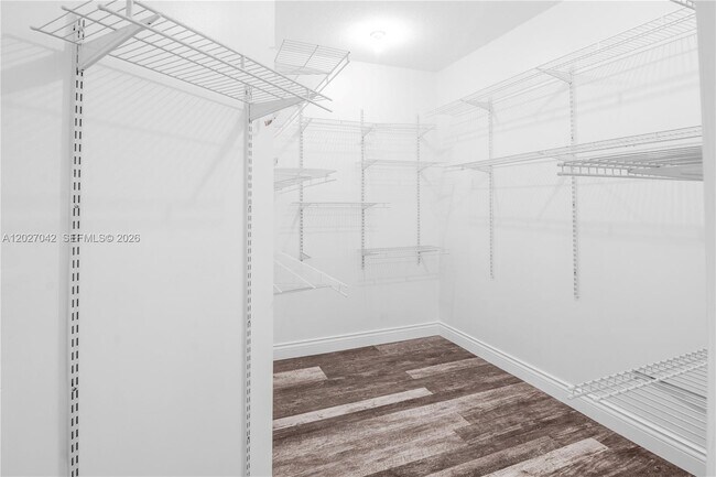Building Photo - 16001 SW 43rd Terrace
