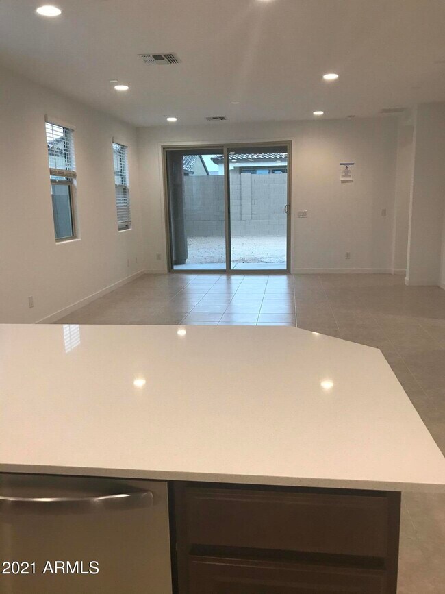Building Photo - 1331 E Maldonado Dr