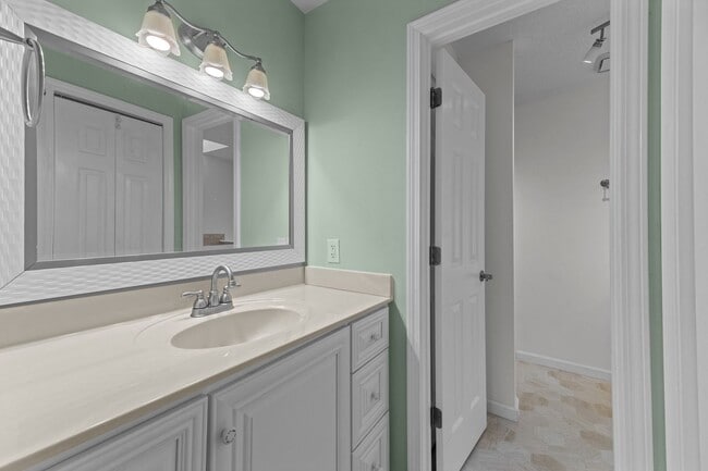 Building Photo - Gated Fairfield Harbour Living – Pool, Marina Access & Beautiful Open-Concept Home