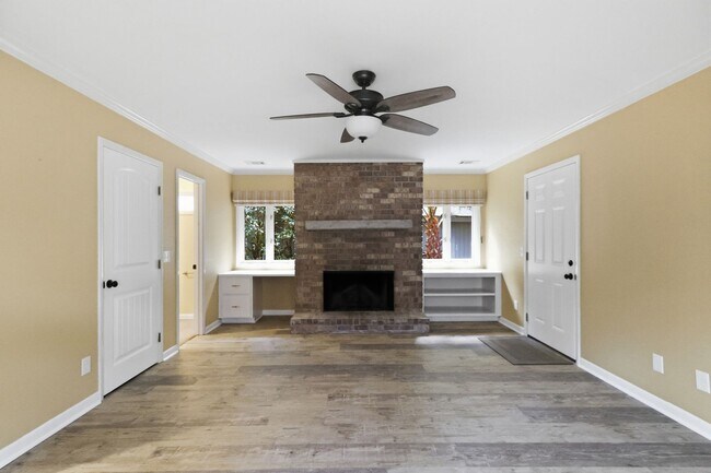 Building Photo - 2 Wood Thrush Ct