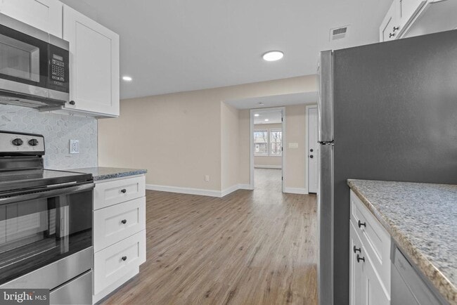 Building Photo - 64 Vividleaf Ln