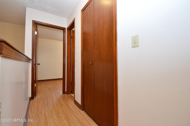 Building Photo - 4328 Melissa Ct W