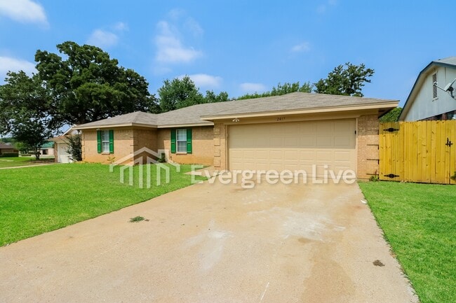 Building Photo - 2417 Meadow Vw