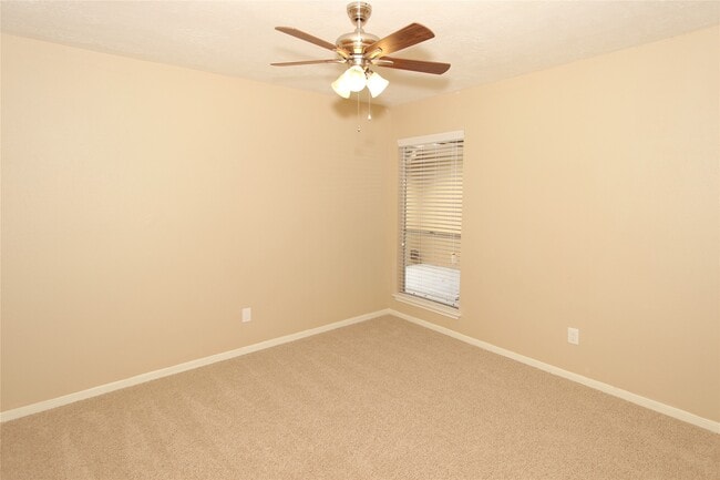 Building Photo - 2731 Colony Dr