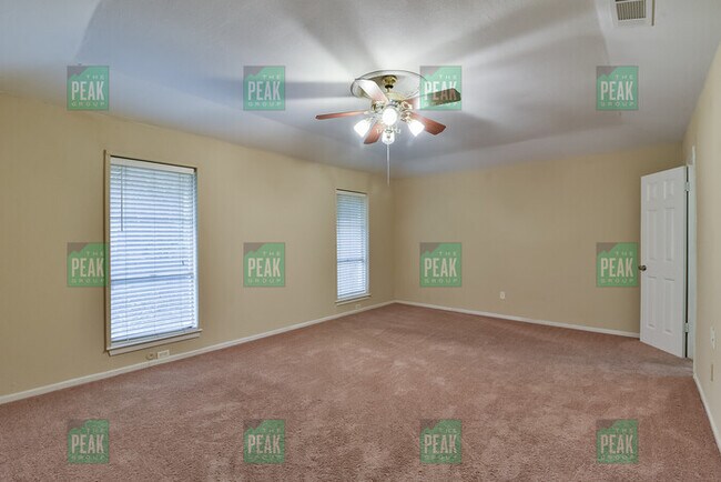 Building Photo - 3.2.2  2212 sq ft Wedgwood Area