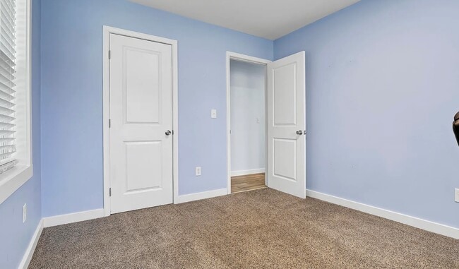 Building Photo - 4618 Trafalgar Rd