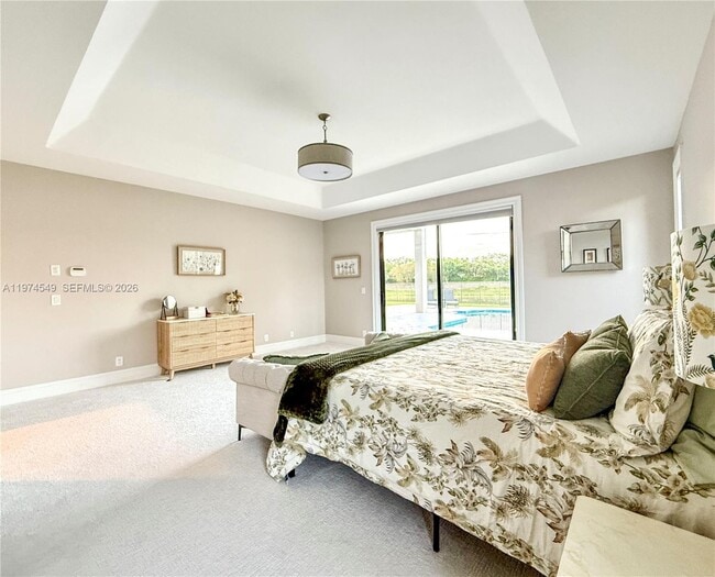 Building Photo - 400 Alexandra Cir