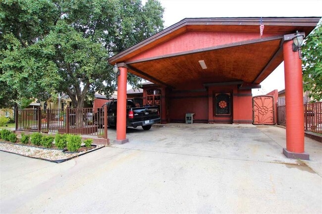 Building Photo - 712 Zebra Dr