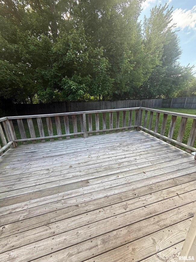 Building Photo - 213 Appomattox Dr