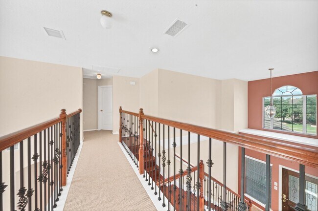 Building Photo - 18123 Memorial Falls Dr