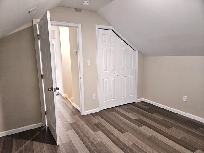 Building Photo - 1840 Cedar Hall Rd