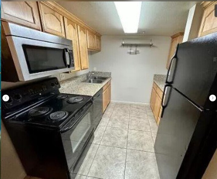Kitchen - 5740 S 900 E