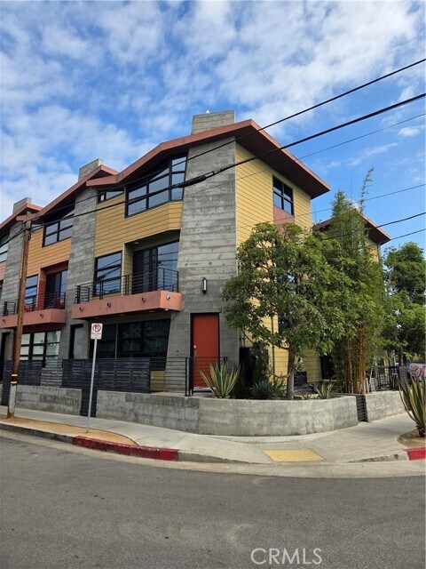 Building Photo - 1418 Innes Pl