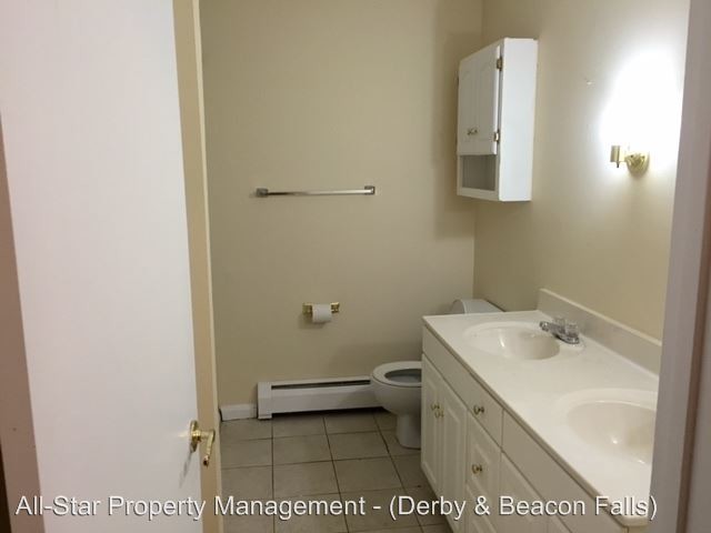 Building Photo - 40 Noe Pl