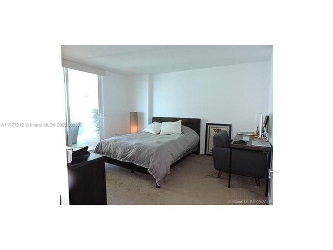 Building Photo - 2101 Brickell Ave