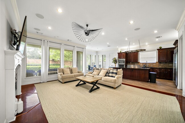 Building Photo - 11530 Legend Manor Dr