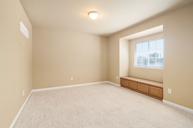 Building Photo - 2940 E Brandon Ln