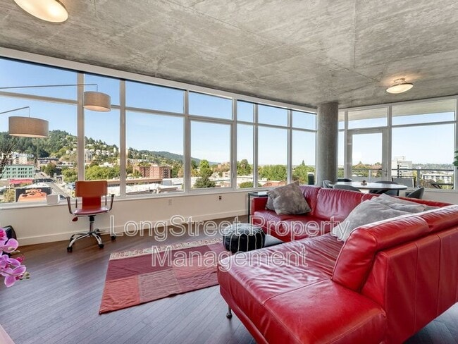 Building Photo - 1926 W Burnside St