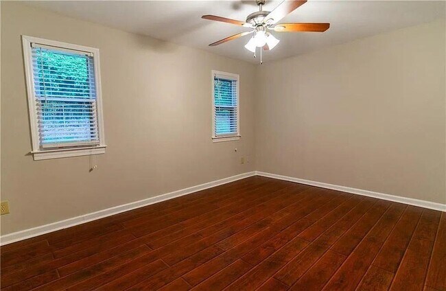 Building Photo - 3562 Bryant Ln