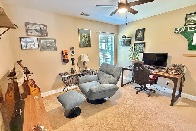 Building Photo - 470 Briarcrest Dr NE