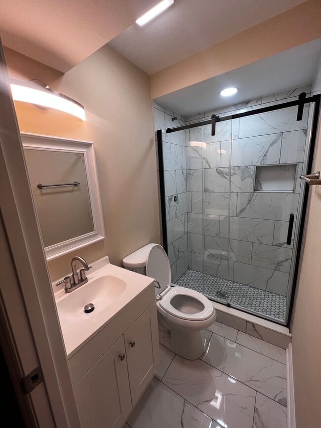Building Photo - 3520 Sargeant Dr