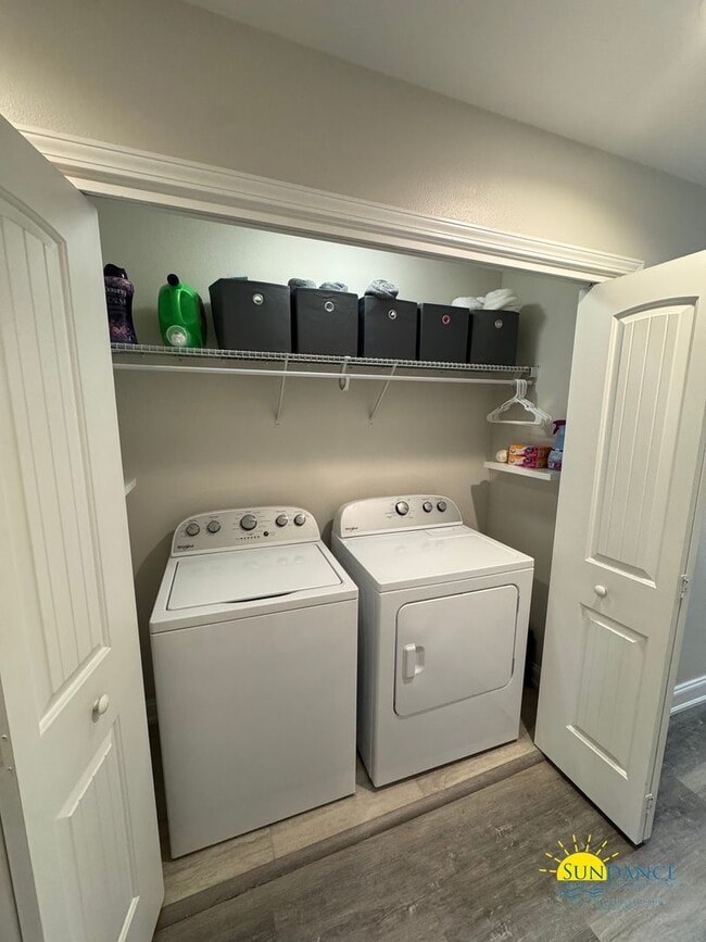 Building Photo - Beautiful 3BR/2.5BA Townhome inNiceville-Near Eglin AFB!