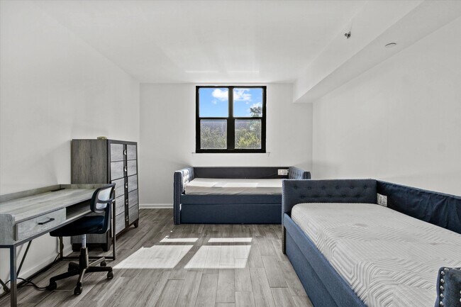 Building Photo - 300 S Duval St