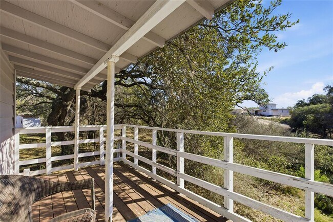 Building Photo - 2505 Belaire W Ln