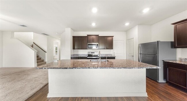 Building Photo - 18524 Speculator Ln