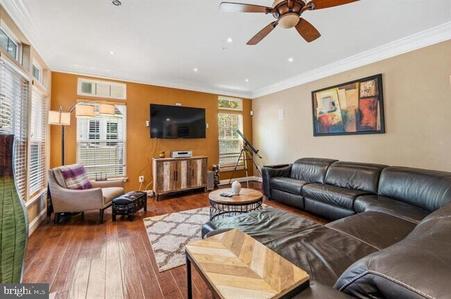 Building Photo - 12104 Guinevere Pl