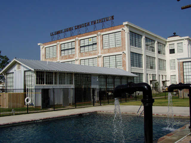 Building Photo - LL Sams Historical Lofts