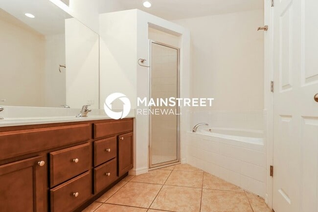 Building Photo - 4 Bedroom Pet-Friendly Home in Cape Coral, FL with Main Street Renewal