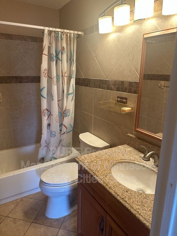 Building Photo - 4504 Cinnamon Ridge Trail